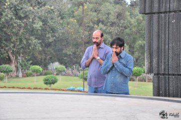 NTR Family Visit to NTR Ghat 2016